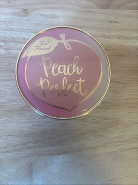 Too Faced Peach Perfect Loose Setting Powder, Discontinued